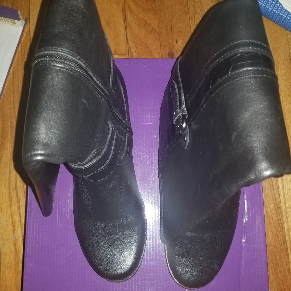 Liz & Co  Flat Boots